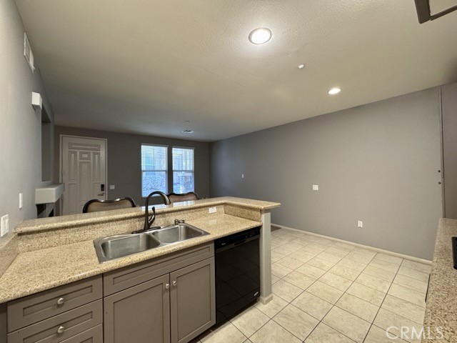 Detail Gallery Image 12 of 38 For 30505 Canyon Hills Rd #1302,  Lake Elsinore,  CA 92532 - 2 Beds | 2/1 Baths