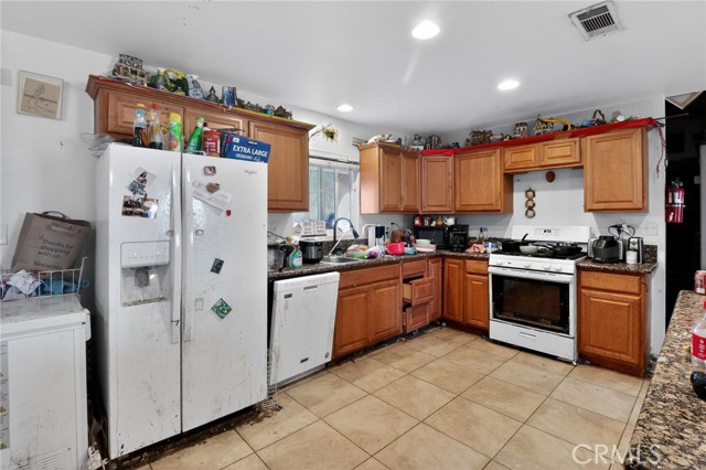 Detail Gallery Image 8 of 9 For 15190 Cheyenne, Apple Valley,  CA 92307 - 3 Beds | 2 Baths