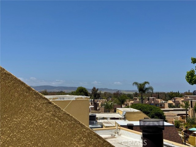 25712 Le Parc, Lake Forest CA: https://media.crmls.org/medias/f1cc5924-961a-4883-85ce-6f3d8eb8ed5d.jpg