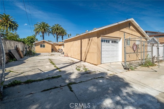 Detail Gallery Image 70 of 73 For 1972 Olive, Long Beach,  CA 90806 - 6 Beds | 4 Baths