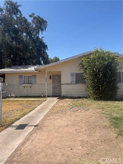 927 E. Murphy, Blythe CA: https://media.crmls.org/medias/f1ccba6a-28c3-45a5-b22f-d6d9efaa67d4.jpg