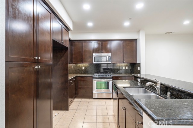 Detail Gallery Image 11 of 47 For 959 N Sunrise Ln a,  Azusa,  CA 91702 - 3 Beds | 2/1 Baths