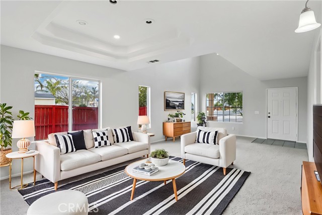 Detail Gallery Image 5 of 47 For 1413 1413 Rabbit Peak, Hemet,  CA 92545 - 5 Beds | 3 Baths