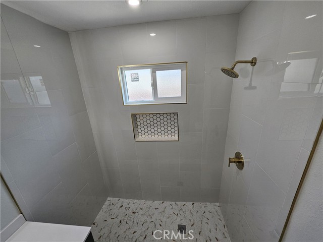 4618 E Linsley Street, Compton CA: https://media.crmls.org/medias/f1cf2a71-de24-4ec6-bcd2-2c11c1ad3671.jpg