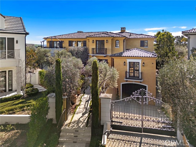 Detail Gallery Image 2 of 70 For 12 Thomas Rd, Ladera Ranch,  CA 92694 - 6 Beds | 7/1 Baths