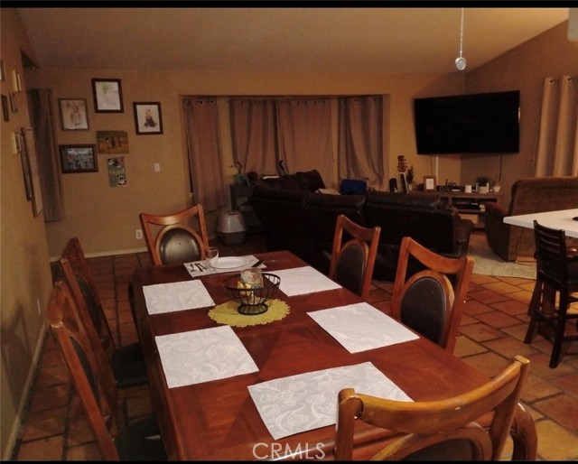 Detail Gallery Image 4 of 4 For 591 W 3rd, Perris,  CA 92570 - 3 Beds | 2 Baths