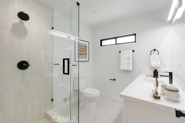 1334 9th Street, Santa Monica CA: https://media.crmls.org/medias/f1cfb43f-1c03-4d4a-8187-d5ef3774fba1.jpg