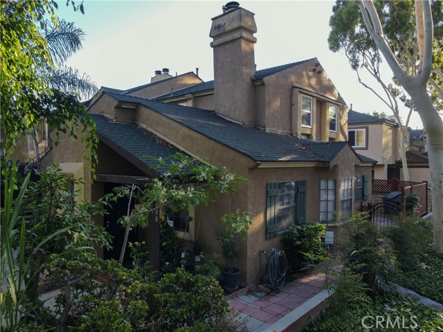 2608 Monte Carlo Drive, Santa Ana CA: https://media.crmls.org/medias/f1d060fc-1b90-4cdb-94d5-84a8eac5f8c7.jpg