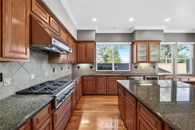 Detail Gallery Image 16 of 54 For 7837 Lady Banks Loop, Corona,  CA 92883 - 5 Beds | 3/1 Baths