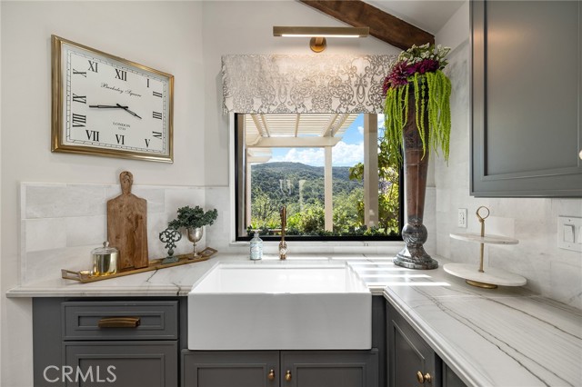29122 Laurel Valley Drive, Vista CA: https://media.crmls.org/medias/f1d10e58-4b86-4dba-bfc2-b240a4b1802c.jpg
