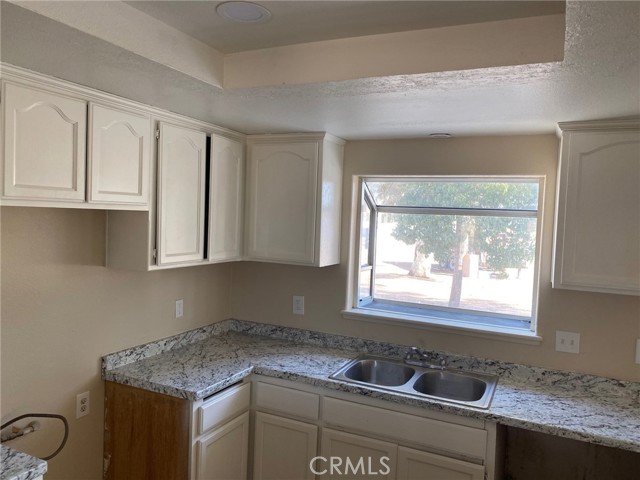 Detail Gallery Image 22 of 32 For 11969 7th Ave, Hesperia,  CA 92345 - 3 Beds | 2 Baths