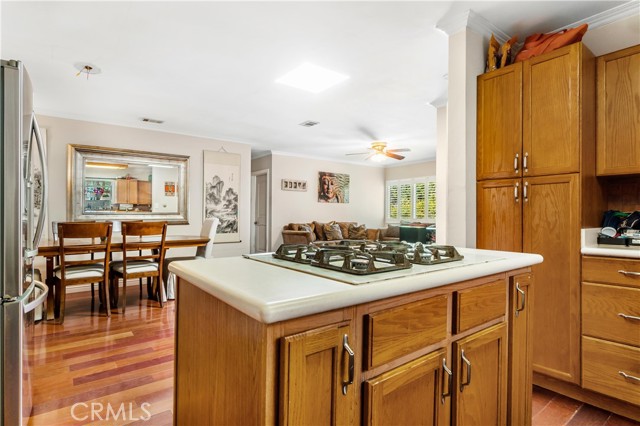 2100 Carnegie Lane, Redondo Beach, California 90278, 3 Bedrooms Bedrooms, ,2 BathroomsBathrooms,Residential,Sold,Carnegie,SB21203957