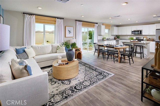 Detail Gallery Image 4 of 17 For 30795 Draco Dr, Winchester,  CA 92596 - 4 Beds | 3 Baths