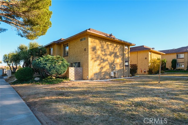 Detail Gallery Image 32 of 46 For 42849 15th St #5,  Lancaster,  CA 93534 - 2 Beds | 2/1 Baths