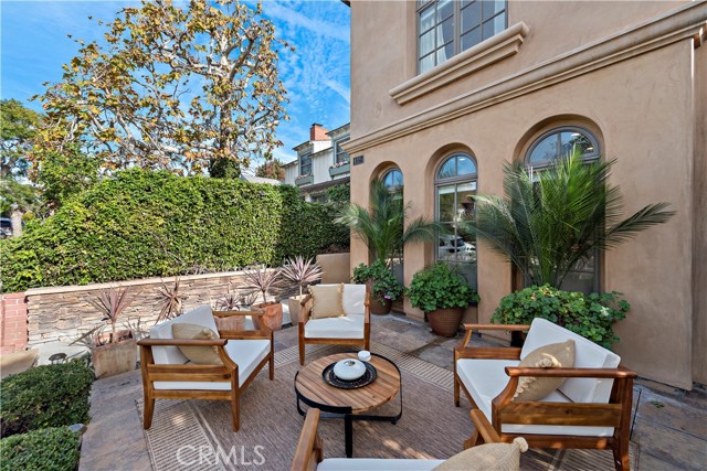Detail Gallery Image 4 of 34 For 432 Acacia Ave, Corona Del Mar,  CA 92625 - 3 Beds | 3/1 Baths