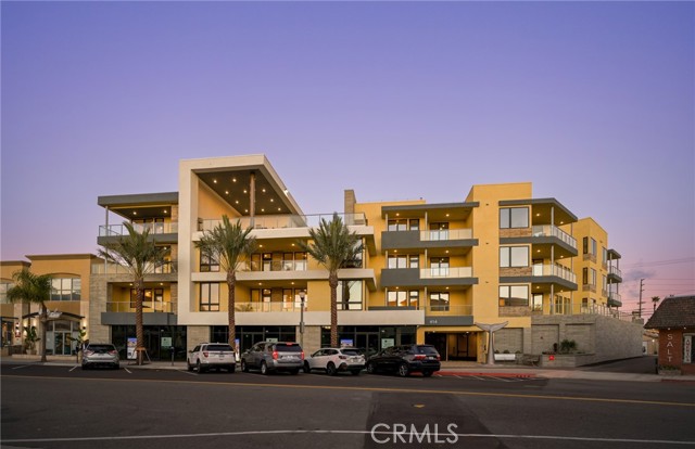 Detail Gallery Image 25 of 25 For 414 Main St. #210,  Huntington Beach,  CA 92648 - 2 Beds | 2/1 Baths