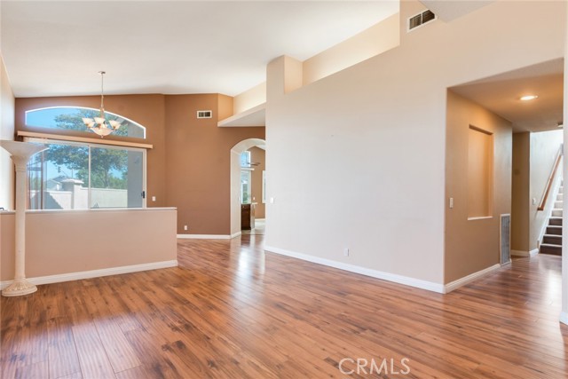 659 N Oxford Court, Orange CA: https://media.crmls.org/medias/f1d29bf1-8959-4e38-ac73-48bb2a2e7302.jpg