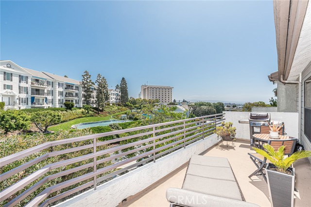 950 Cagney Lane, Newport Beach CA: https://media.crmls.org/medias/f1d2b800-59dc-448a-b2cd-93fed7a06e80.jpg