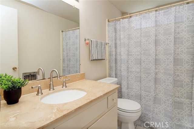 1924 W Secrest Way, Santa Ana CA: https://media.crmls.org/medias/f1d2e184-6e68-49e7-a114-27ac986f642c.jpg
