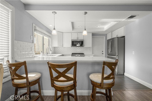 Detail Gallery Image 8 of 24 For 6173 N Indigo Pl, San Bernardino,  CA 92407 - 4 Beds | 2/1 Baths