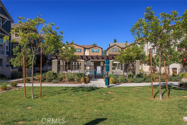 595 Heritage Valley, Fillmore CA: https://media.crmls.org/medias/f1d37d75-8e87-400d-b31d-d3b92c4ea8c0.jpg