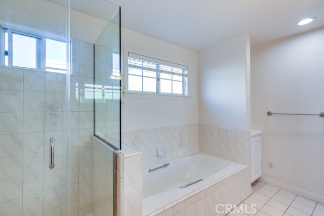 645 Longfellow Avenue, Hermosa Beach CA: https://media.crmls.org/medias/f1d3a52f-a652-44ea-abfd-a65ead9dfeb6.jpg