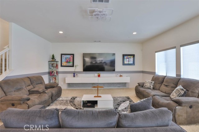 Detail Gallery Image 11 of 46 For 15765 Kings Peak Dr, Fontana,  CA 92336 - 5 Beds | 3 Baths