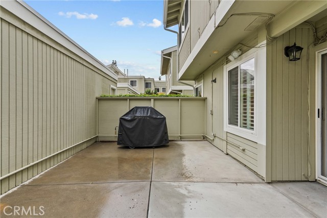 Detail Gallery Image 18 of 24 For 22123 Burbank Blvd #2, Woodland Hills,  CA 91367 - 3 Beds | 2/1 Baths