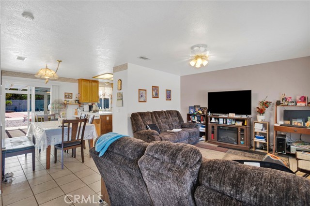 Detail Gallery Image 44 of 69 For 9037 5th Ave, Hesperia,  CA 92345 - 5 Beds | 4 Baths