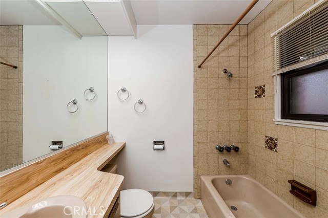 Detail Gallery Image 12 of 24 For 18007 Falda Ave, Torrance,  CA 90504 - 3 Beds | 2 Baths