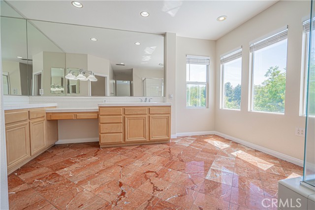 25910 Tennyson Lane, Stevenson Ranch CA: https://media.crmls.org/medias/f1d56762-5a9a-4d45-b2ac-5cbce9aed0da.jpg