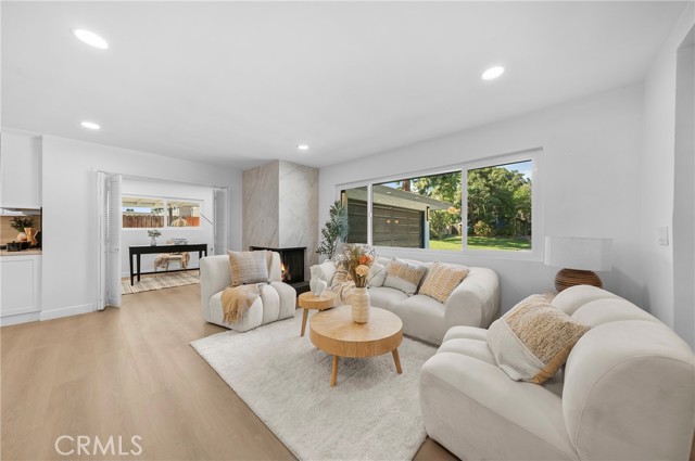 Detail Gallery Image 4 of 34 For 1120 Sesmas, Monrovia,  CA 91016 - 4 Beds | 2 Baths