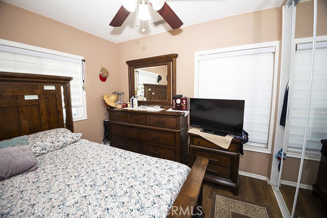 Detail Gallery Image 15 of 36 For 12057 Newmire, Norwalk,  CA 90650 - 4 Beds | 2 Baths