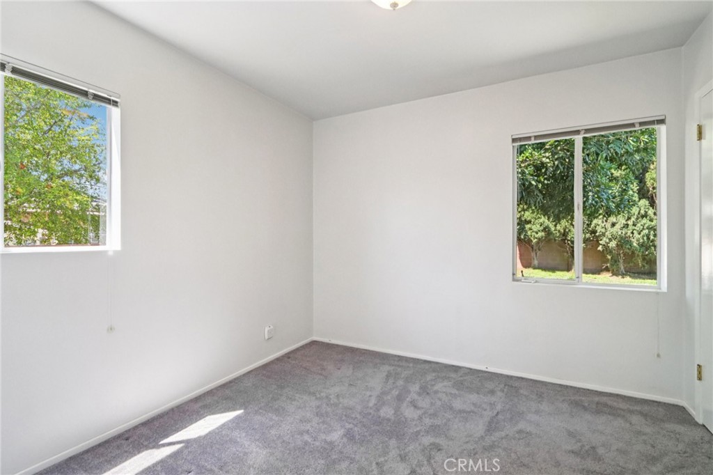 MLS #OC25176543 img 20