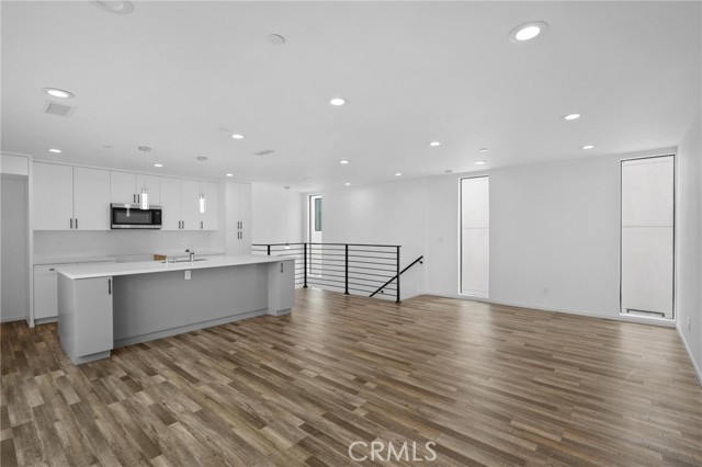 Detail Gallery Image 14 of 17 For 4136 1/4 Normal Ave #1/4,  Los Angeles,  CA 90029 - 2 Beds | 2 Baths