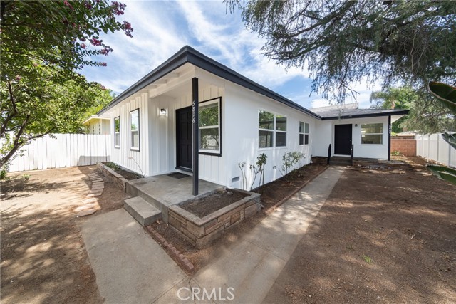 Detail Gallery Image 3 of 30 For 5816 Kester Ave, Sherman Oaks,  CA 91411 - – Beds | – Baths