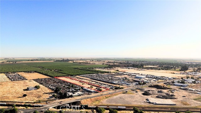 1250 E Childs Avenue, Merced CA: https://media.crmls.org/medias/f1d7deef-aadc-47a7-b953-ed33120cc887.jpg
