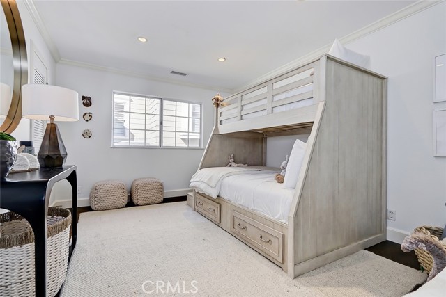 742 31st Street, Manhattan Beach, California 90266, 5 Bedrooms Bedrooms, ,2 BathroomsBathrooms,Residential,Sold,31st,SB22034184