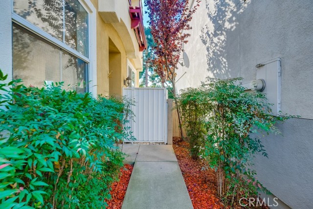 Detail Gallery Image 7 of 33 For 2180 Village Way, Signal Hill,  CA 90755 - 3 Beds | 2/1 Baths