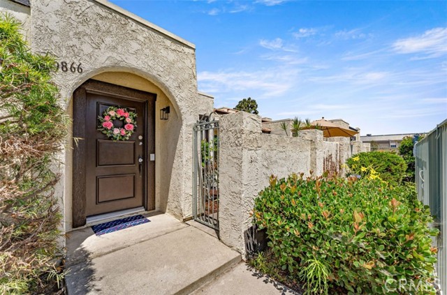 Detail Gallery Image 1 of 24 For 9866 Lido Way #20,  Cypress,  CA 90630 - 2 Beds | 2 Baths