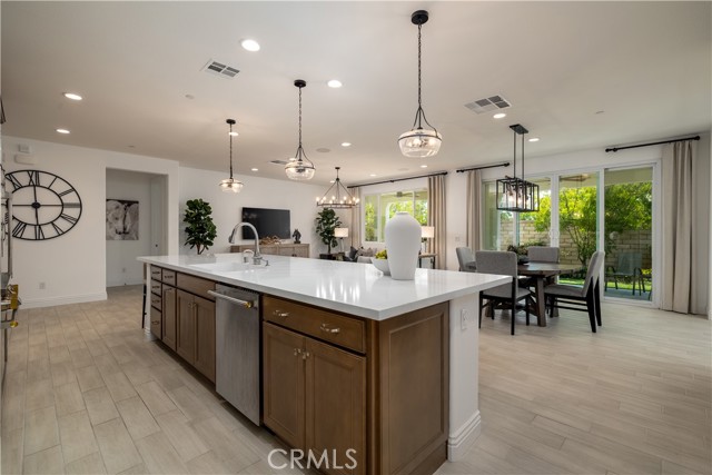 Detail Gallery Image 14 of 50 For 24405 Arroyo Dr, Menifee,  CA 92584 - 4 Beds | 3 Baths