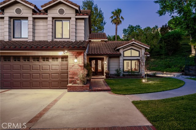 5347 E Big Sky Lane, Anaheim Hills CA: https://media.crmls.org/medias/f1da6a47-8355-4e38-a550-ef3ad970fcf4.jpg