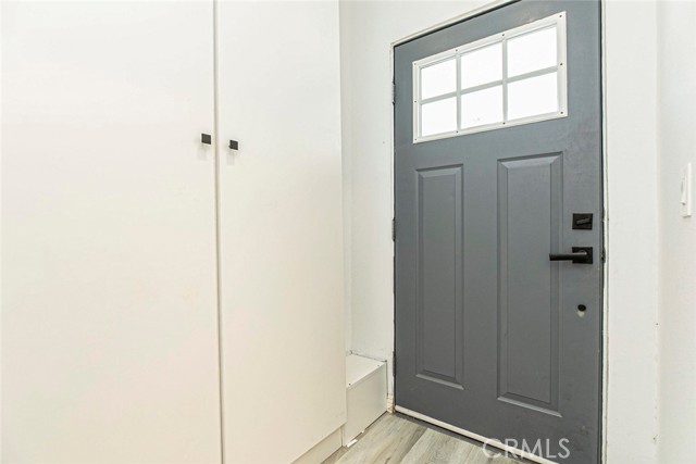 Detail Gallery Image 2 of 15 For 7347 Jamieson Ave, Reseda,  CA 91335 - 2 Beds | 1 Baths