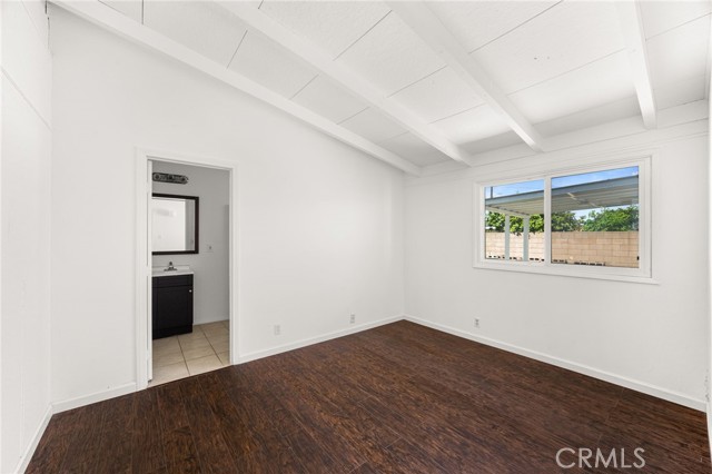 610 W Glen Lyn Drive, Glendora CA: https://media.crmls.org/medias/f1daaf48-27ac-4631-ac53-0ae3de78d7f3.jpg