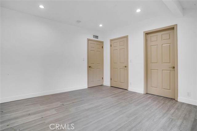 Detail Gallery Image 27 of 39 For 19710 Henshaw St, Woodland Hills,  CA 91364 - 4 Beds | 4 Baths