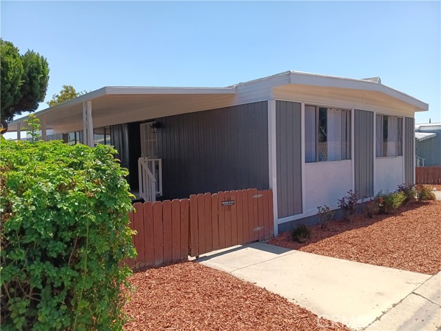 Detail Gallery Image 2 of 2 For 1350 San Bernardino Rd #21,  Upland,  CA 91786 - 4 Beds | 2 Baths