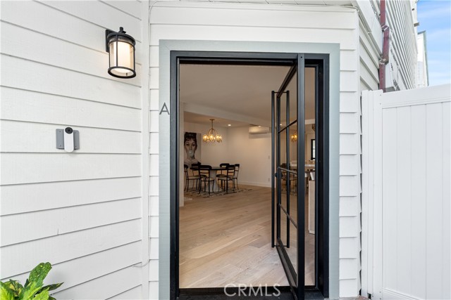 Detail Gallery Image 3 of 37 For 1817 W Bay Ave a,  Newport Beach,  CA 92663 - 2 Beds | 2/1 Baths