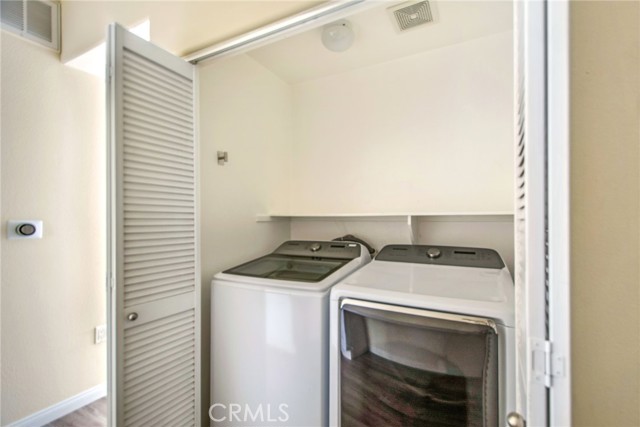 3270 Watermarke Place, Irvine CA: https://media.crmls.org/medias/f1df0b55-5225-43b3-81fa-0a43ccbf140a.jpg
