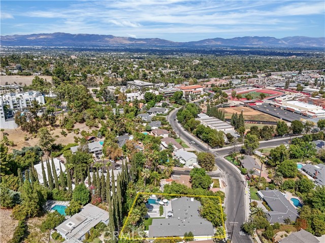 Detail Gallery Image 55 of 56 For 5265 Del Moreno Dr, Woodland Hills,  CA 91364 - 5 Beds | 6/1 Baths