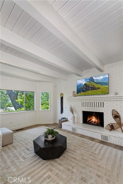 Detail Gallery Image 10 of 70 For 1211 Yellowstone Dr, Lake Arrowhead,  CA 92352 - 4 Beds | 5 Baths